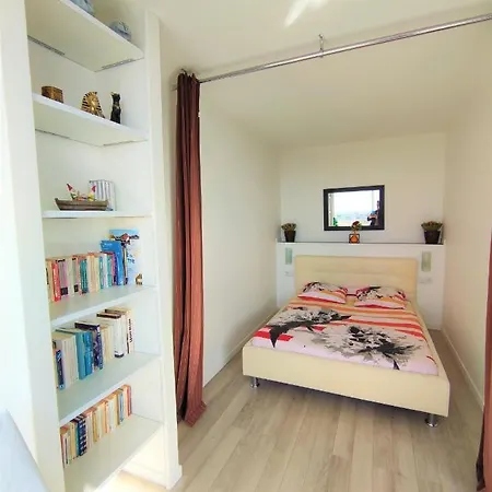 6 Appartements Et 4 Adresses A Mi-Chemin Entre Le Vieux Port Et L Ile De Re La Rochelle  Exterior foto