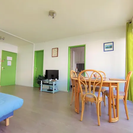 6 Appartements Et 4 Adresses A Mi-Chemin Entre Le Vieux Port Et L Ile De Re La Rochelle  Exterior foto