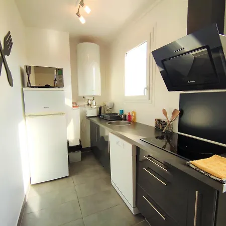 6 Appartements Et 4 Adresses A Mi-Chemin Entre Le Vieux Port Et L Ile De Re La Rochelle  Exterior foto