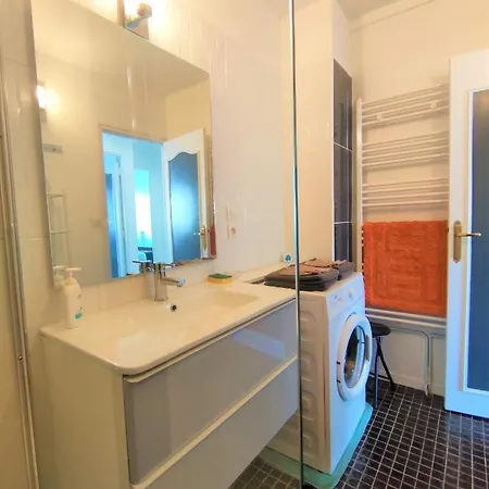 6 Appartements Et 4 Adresses A Mi-Chemin Entre Le Vieux Port Et L Ile De Re La Rochelle  Exterior foto