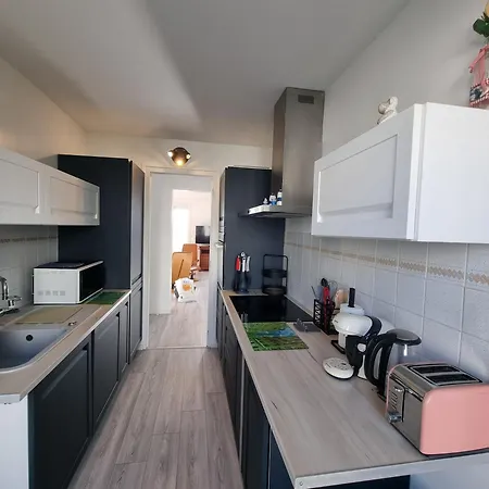 6 Appartements Et 4 Adresses A Mi-Chemin Entre Le Vieux Port Et L Ile De Re La Rochelle  Exterior foto