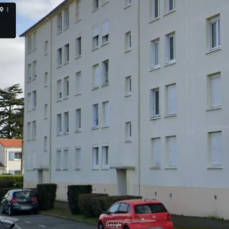 6 Appartements Et 4 Adresses A Mi-Chemin Entre Le Vieux Port Et L Ile De Re La Rochelle  Exterior photo