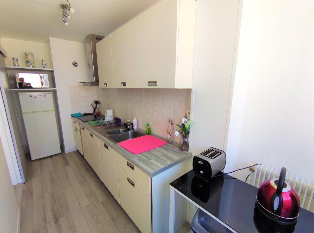 Appartement 5 Indépendants Situés à Mi-chemin Entre Le Vieux Port Et Le Pont De L île De Ré