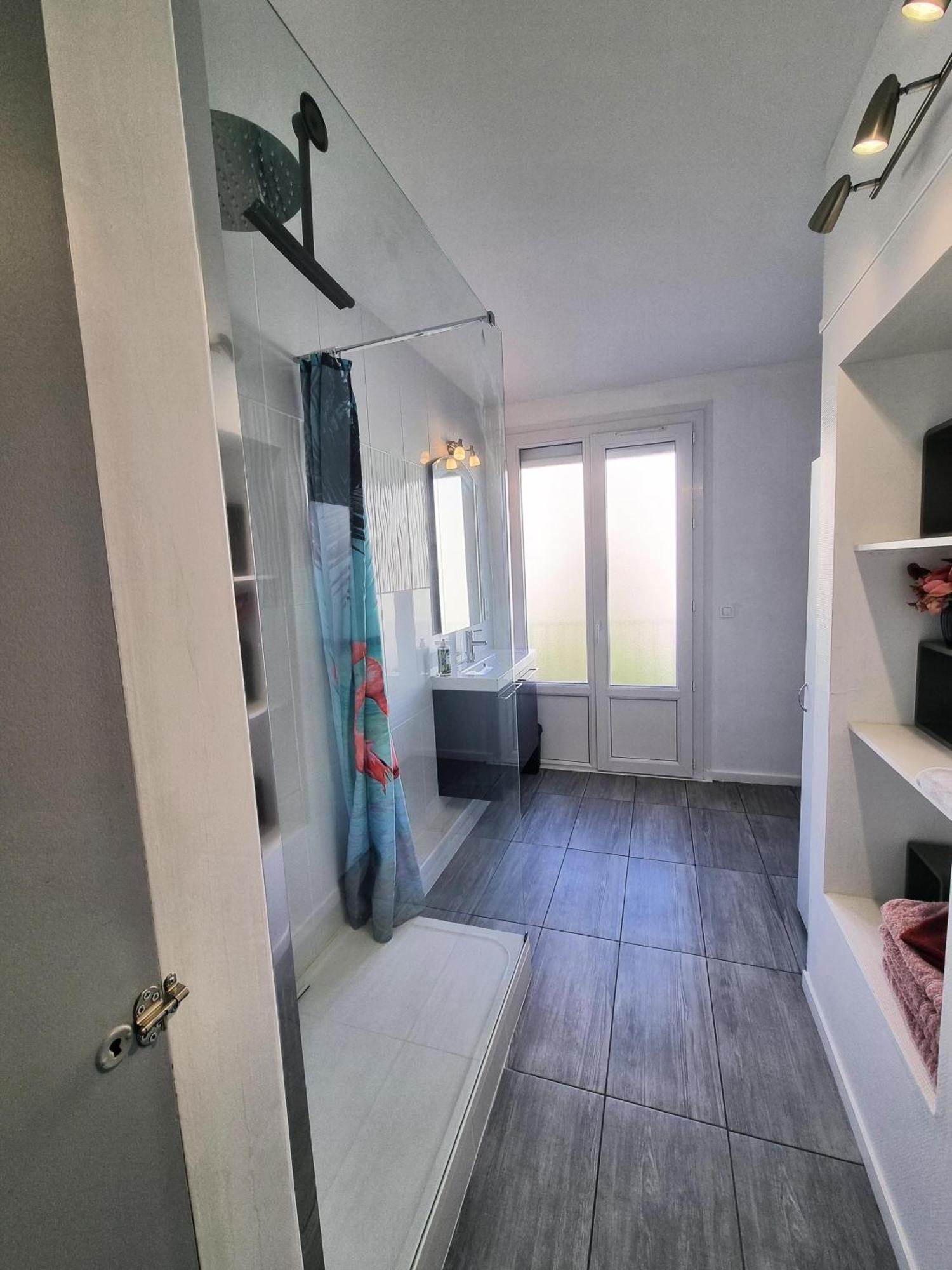 5 Indépendants Situés à Mi-chemin Entre Le Vieux Port Et Le Pont De L île De Ré Apartamento *