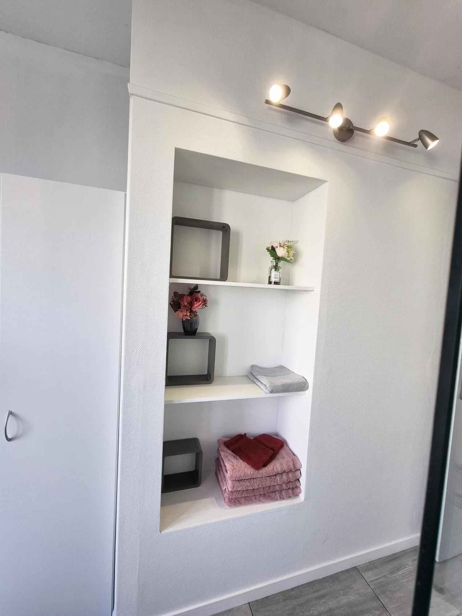 5 Indépendants Situés à Mi-chemin Entre Le Vieux Port Et Le Pont De L île De Ré Apartamento La Rochelle (Charente-Maritime)