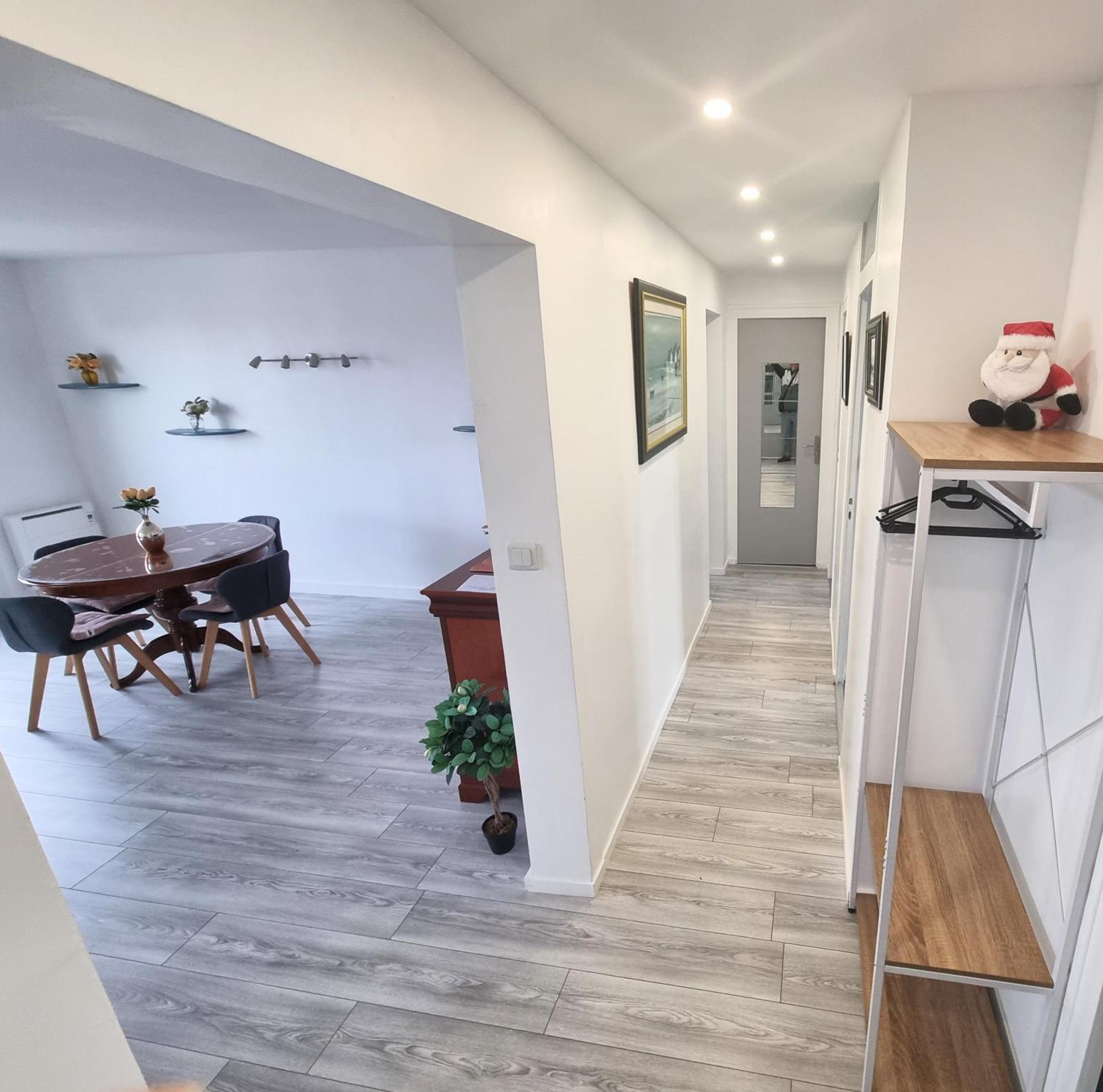 Appartement 5 Indépendants Situés à Mi-chemin Entre Le Vieux Port Et Le Pont De L île De Ré